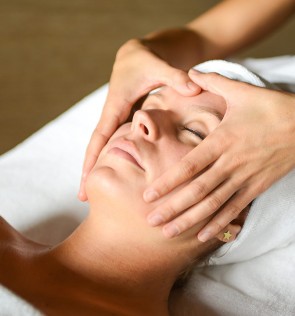 Traditional Chinese Facial Massage